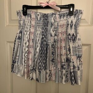 Lucky In Love Standard Length Skort in Gray and Pink Ikat Print. Size: L. NWT.